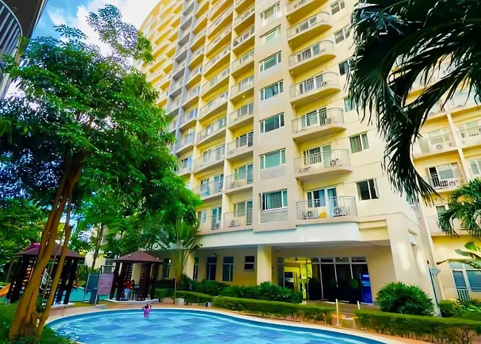 Paradise Staycation At South 4*